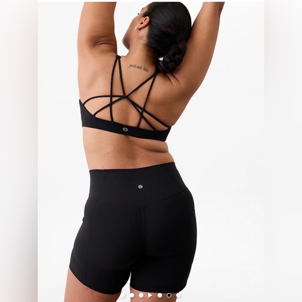 NWT Athleta 1X salutation stash 7’ short - Picture 6 of 9